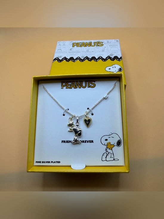 Peanuts Jewelry - Peanuts Snoopy necklace silver plated